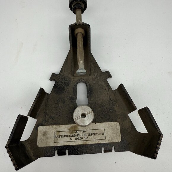 Vintage BATTERBOARD FLOOR‎ TRIVET-1146 - Picture 1 of 4